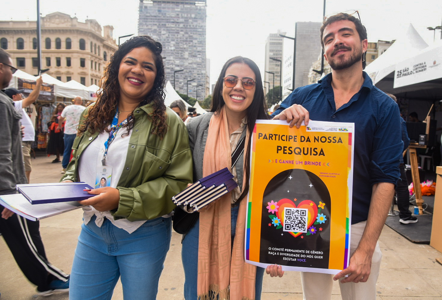 Pesquisa fortalece diálogo com população LGBTQIA+ durante Feira Cultural da Diversidade em São Paulo