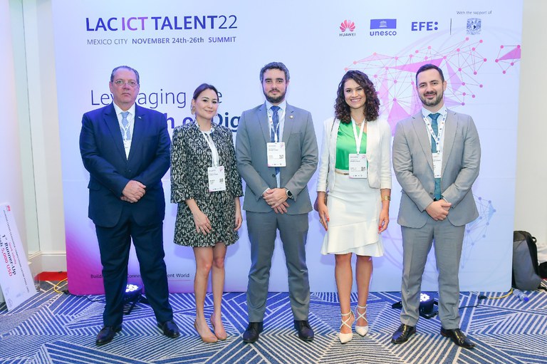 MEC marca presença na cúpula de estudantes latino-americano.jpeg