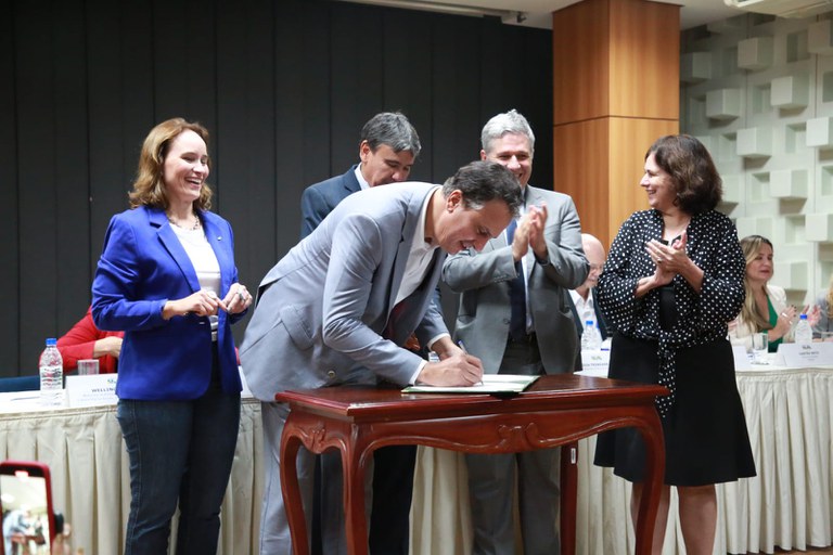 ALIMENTAÇÃO ESCOLAR