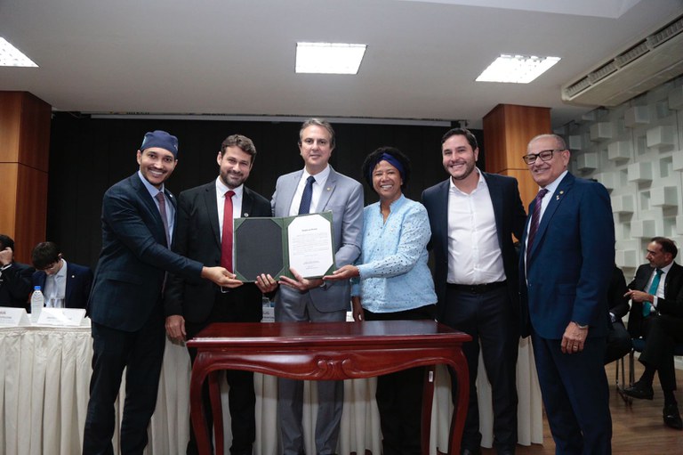 EDUCAÇÃO PROFISSIONAL E TECNOLÓGICA