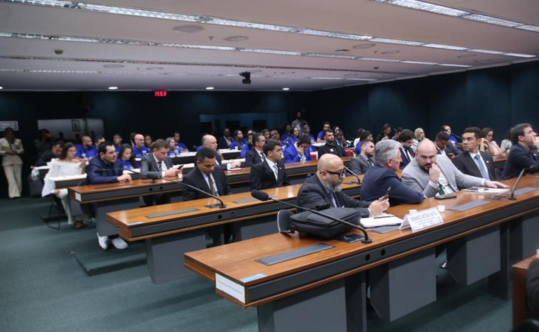 Comissão da educação.jpg