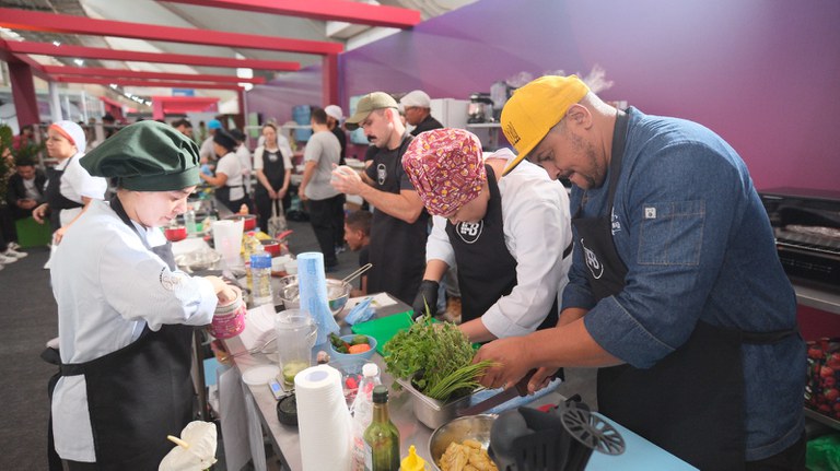 WhatsApp Image 2024-11-27 at 17.45.32 (1).jpeg