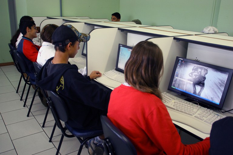 20100917_José Bittar_Escola de Educação Básica América Machado_Florianópolis SC (13).jpg