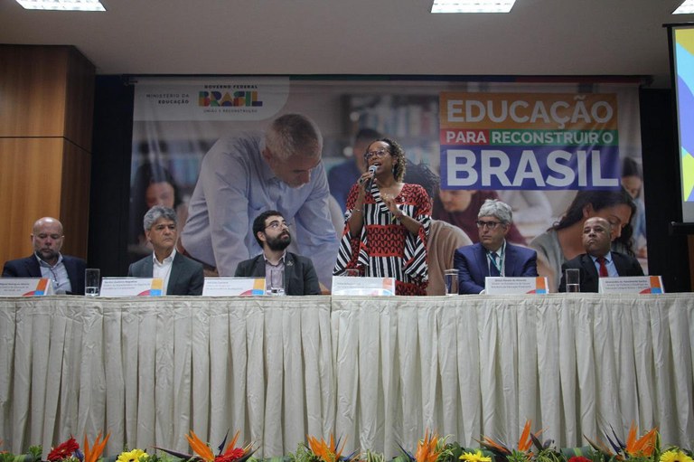 Consciência e Ação_3.jpg