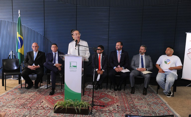 MEC participa de lançamento de estudo sobre violência escolar