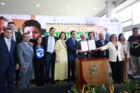Governo do Brasil sanciona novo Plano Nacional de Educação
