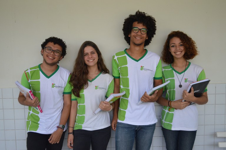 Alunos de escola técnica