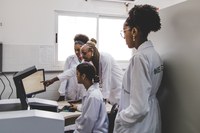 MEC reúne ações voltadas às mulheres do país