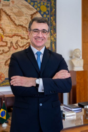 Embaixador Carlos Alberto Franco França.png