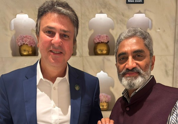 MEC firma parceria para educação digital com instituição indiana