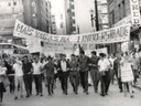 Em passeata em 1968, estudantes pedem mais vagas nas Universidades