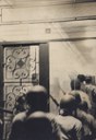 Fuzileiros entram na Federação Nacional dos Estivadores durante o golpe de Estado de 1 de abril de 1964