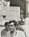 O cantor Sérgio Ricardo em passeata contra a censura em São Paulo em fevereiro de 1968