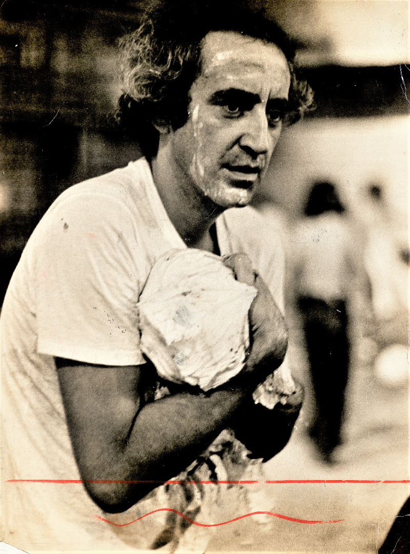O diretor, ator e dramaturgo José Celso Martinez Corrêa na peça "Gracias Señor" em fevereiro de 1972