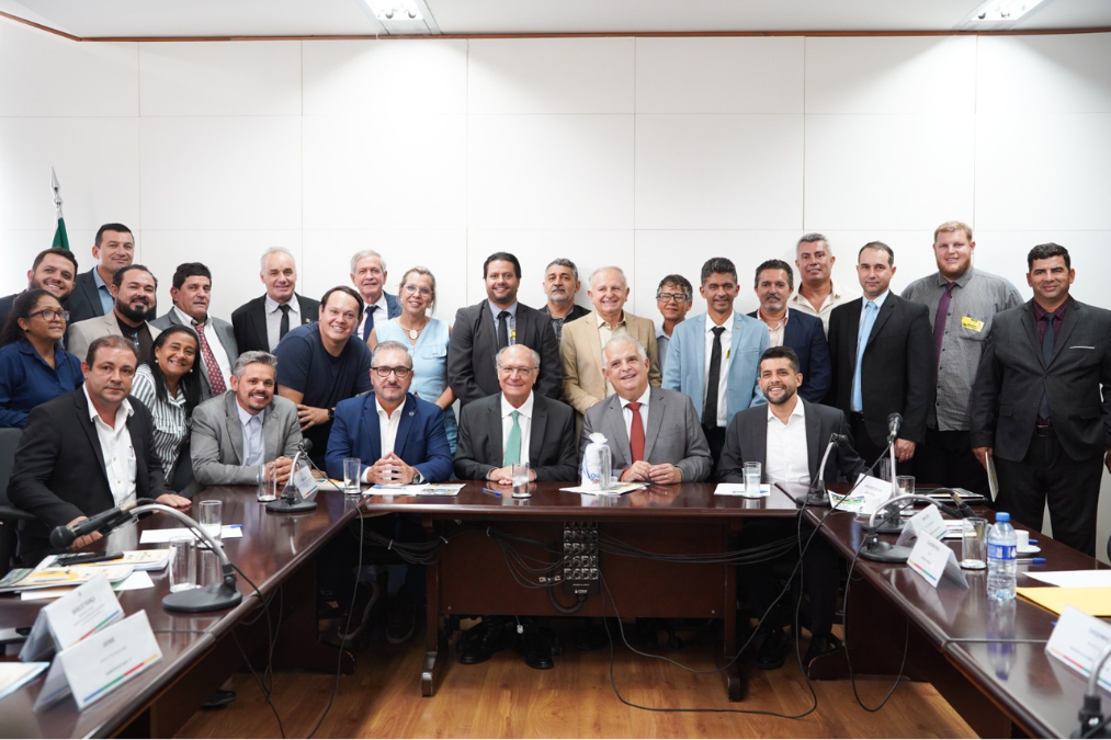 Ministério do Empreendedorismo apresenta políticas de apoio aos pequenos negócios a prefeitos do Pontal do Paranapanema