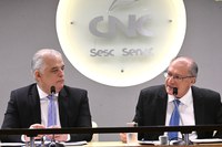 Ministro Márcio França e Geraldo Alckmin defendem Desenrola para empresas em Fórum Permanente