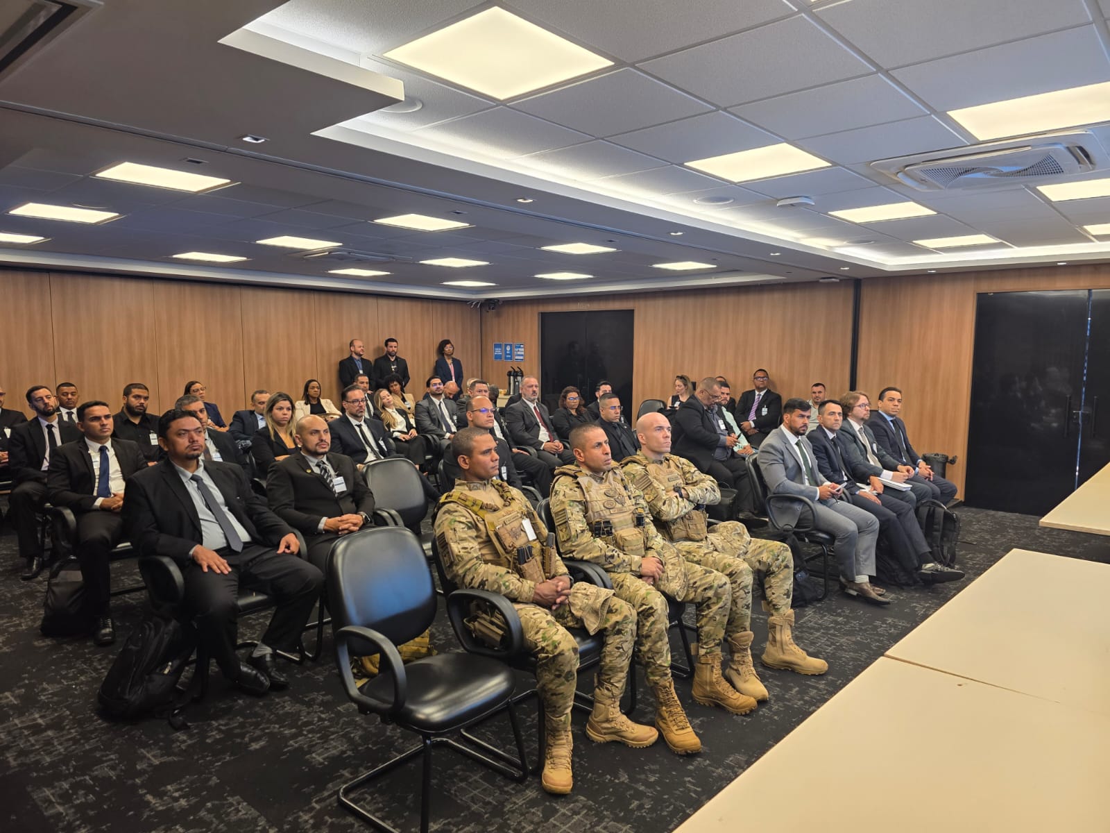 Turma se reúne para capacitação inédita em Brasília (DF). Foto: Divulgação/MJSP