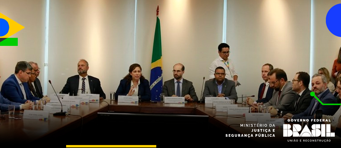 Provas serão realizadas em 5 de maio. Formato de inscrições, taxas e editais do processo foram anunciados nesta quarta-feira (10). Certame selecionará 6.640 servidores para 21 órgãos públicos federais