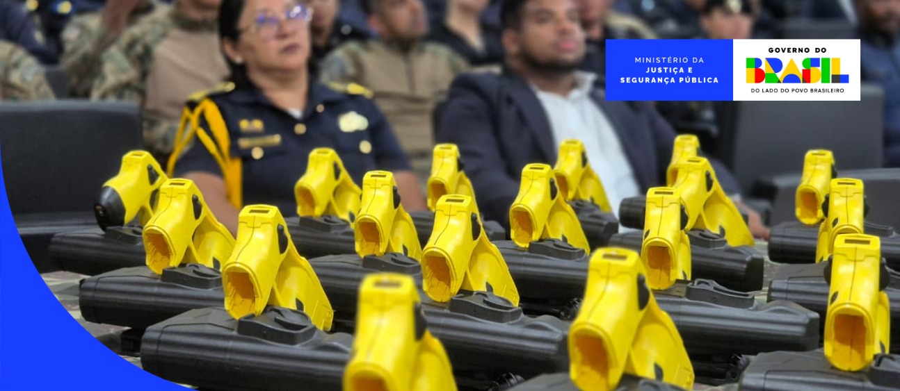 Entrega de equipamentos na solenidade de pactuação, em Belém/PA