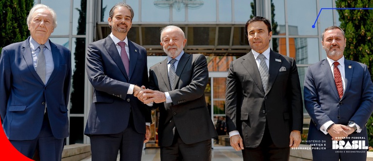 Brasil e Interpol firmam acordo para combater crime organizado transnacional