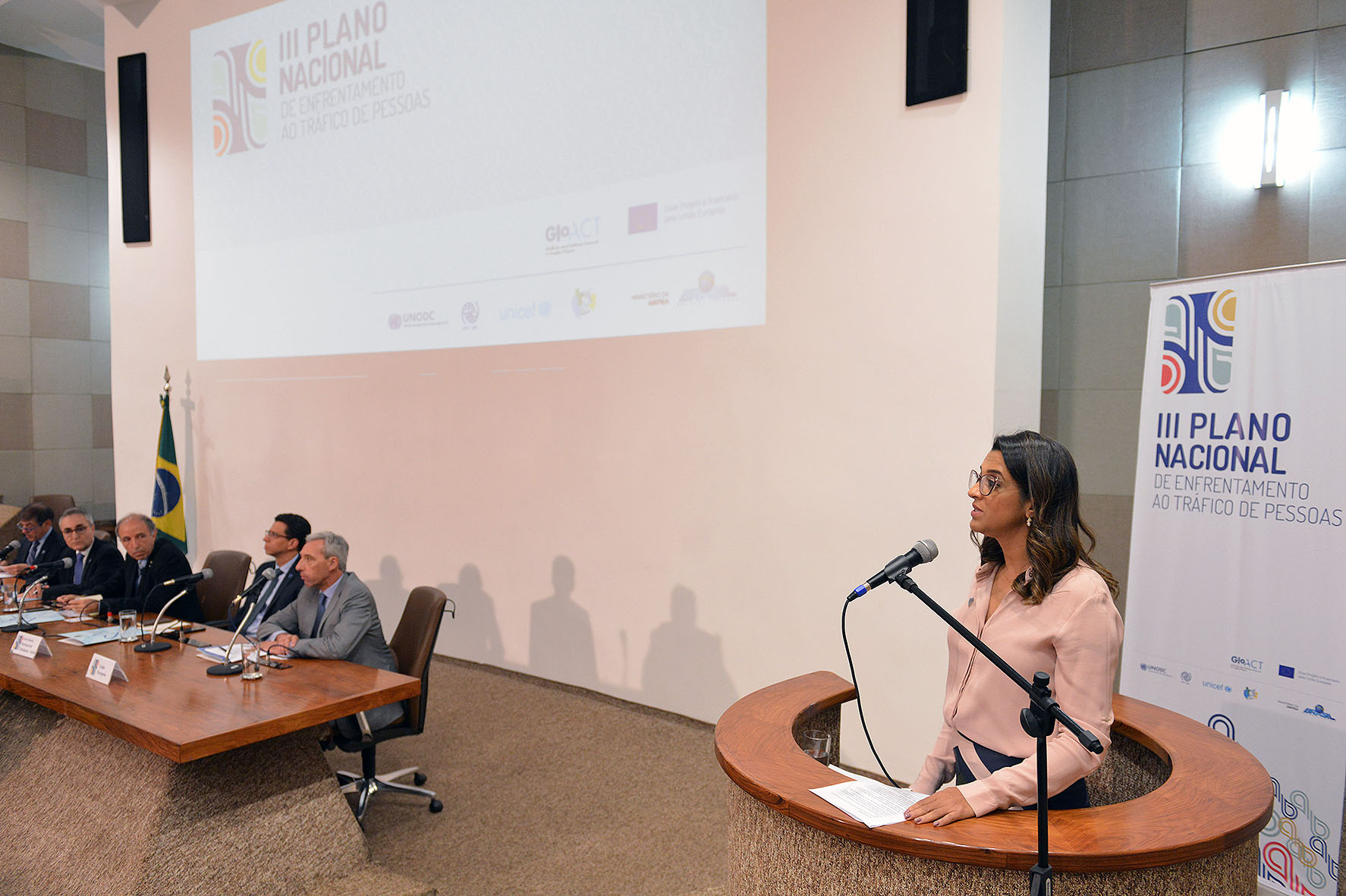 3 Plano de enfrentamento ao tráfico de pessoas 