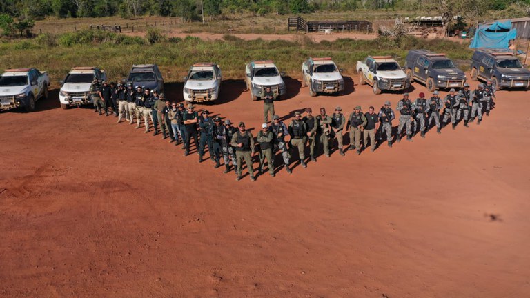 Combate ao desmatamento ilegal na Amazônia: equipe da Operação Guardiões do Bioma sofre ataque