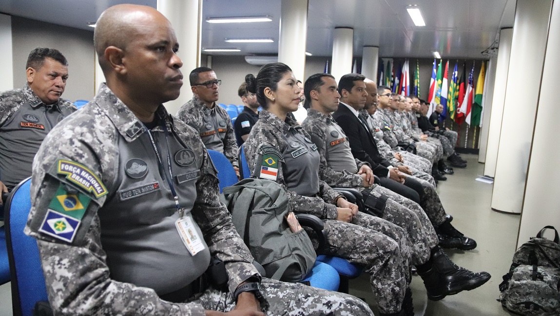 Em 30 dias, os alunos vão aprender como agir e quais recursos usar em situações extremas, como desastres naturais