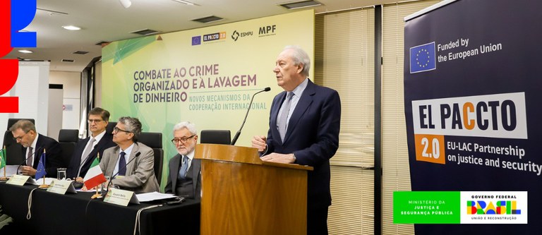 Lewandowski defende atuação coordenada no combate ao crime organizado e à lavagem de dinheiro