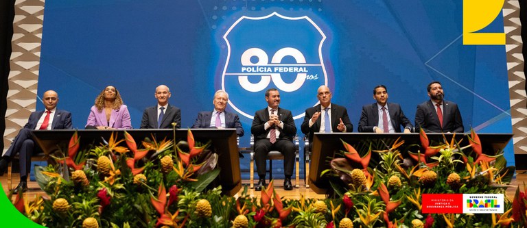 Ministro Lewandowski enaltece papel da Polícia Federal no combate ao autoritarismo, em cerimônia que festejou os 80 anos da instituição