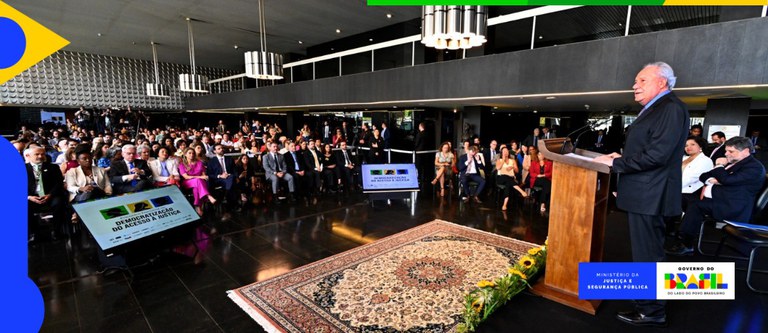 Lewandowski institui a Escola Nacional de Acesso à Justiça