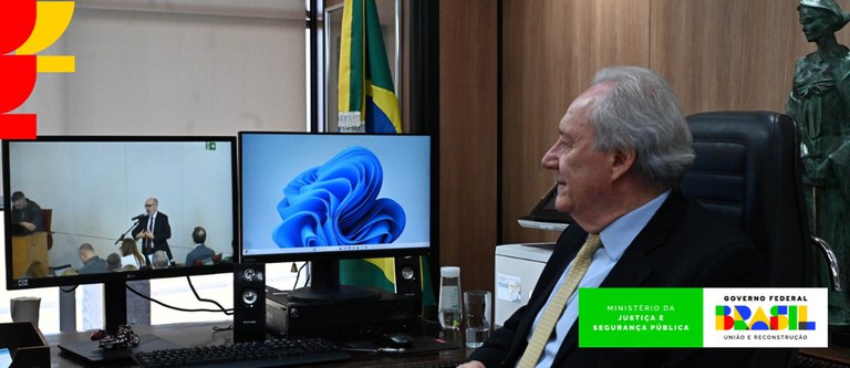 Lewandowski recebe título de professor emérito da USP