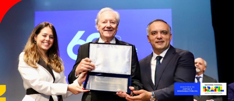 Lewandowski recebe título de professor honoris causa da Faculdade de Direito de São Bernardo do Campo