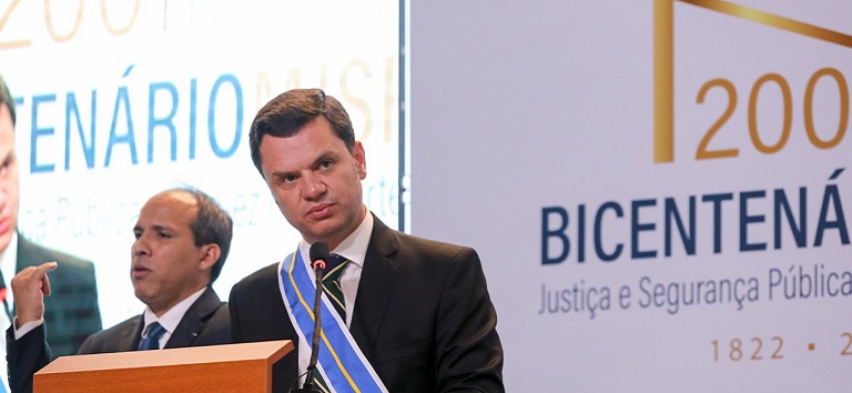 Ministro Anderson Torres e presidente Jair Bolsonaro assinam propostas legislativas para fortalecer a segurança pública3.jpeg