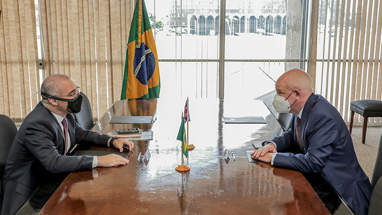 Ministro André Mendonça recebe Embaixadores do Reino Unido e da Turquia2.png