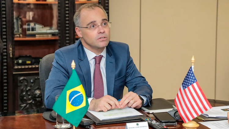Ministro André Mendonça se reúne com Embaixador dos EUA.png