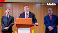 Ministro Flávio Dino faz balanço e anuncia medidas de segurança pública