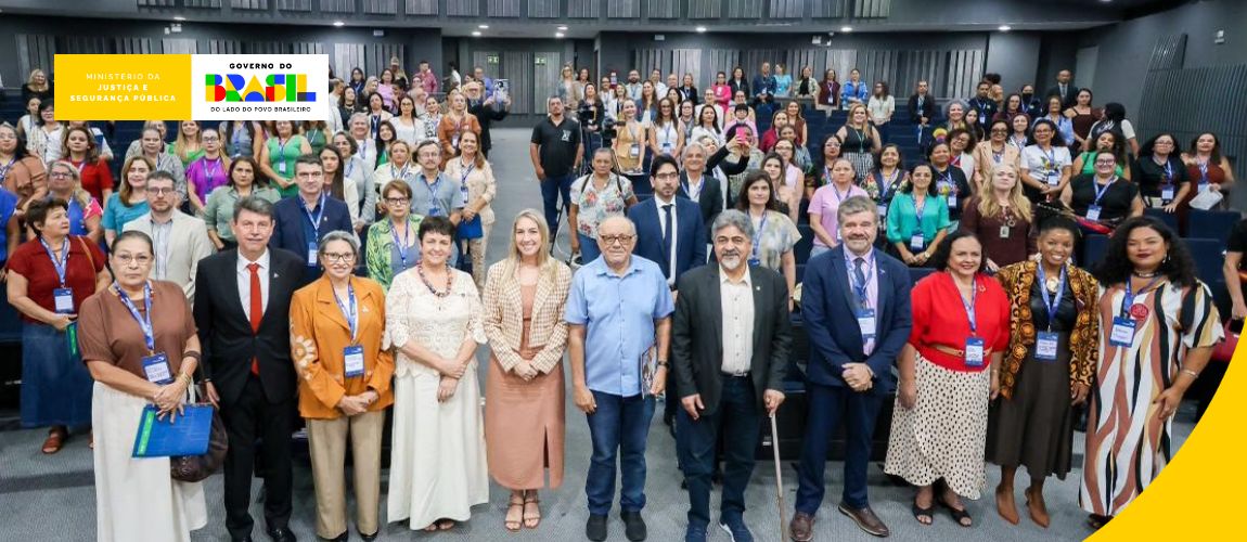 Representantes dos três níveis de governo, da sociedade civil e especialistas debateram estratégias para fortalecer políticas públicas de prevenção e enfrentamento à violência contra as mulheres