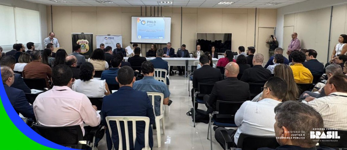 Curso do PNLD reúne cerca de cem agentes públicos e destaca ações práticas em painéis temáticos. Na programação, exposições teóricas e análise de casos