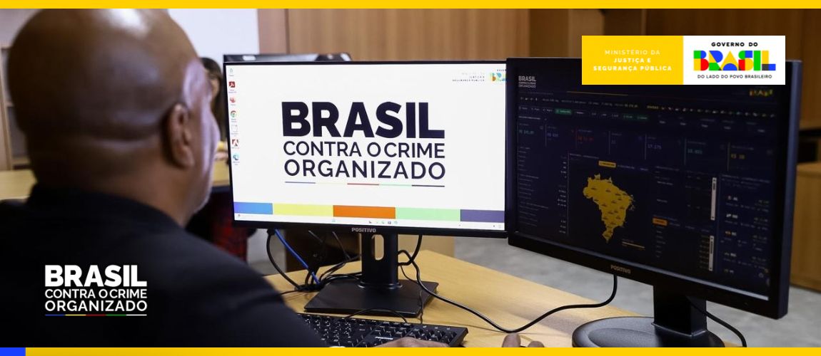 MJSP inaugura Escritório Nacional Antifacção em São Paulo e fortalece integração no combate ao crime organizado Servidor testa máquinas disponíveis no Escritório. Foto: Tom Costa/MJSP