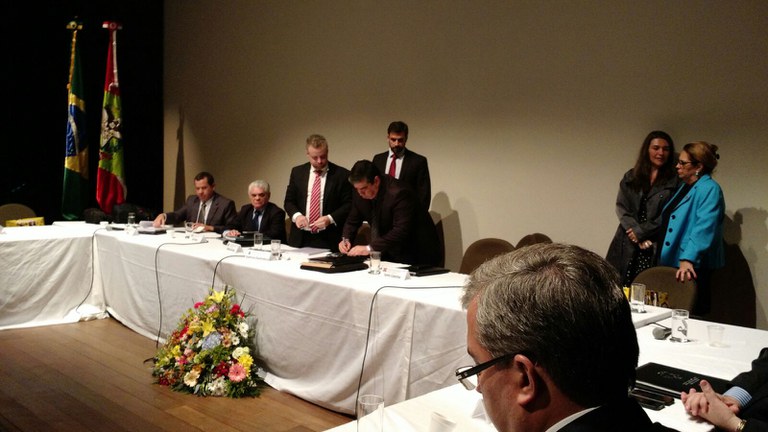 Pará e Espírito Santo assinam compromisso pelos direitos de mulheres detentas