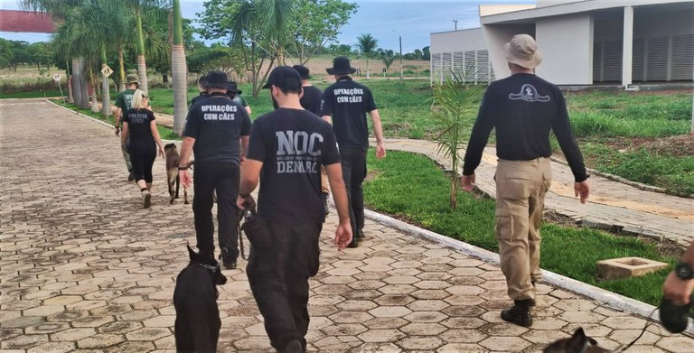 Policiais que atuam com cães de faro em áreas de fronteiras são capacitados pelo Ministério da Justiça e Segurança Pública (2).jpeg
