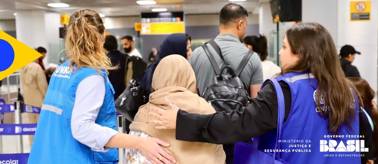 Primeiras famílias afegãs beneficiadas por programa de acolhimento chegam ao Brasil