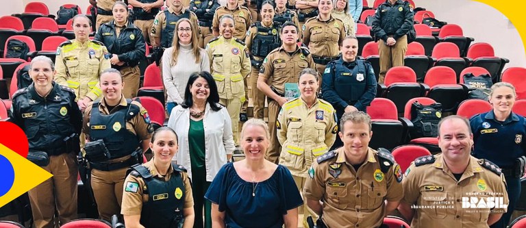 Profissionais do Sistema Único de Segurança Pública participam de capacitação para o enfrentamento à violência contra mulheres