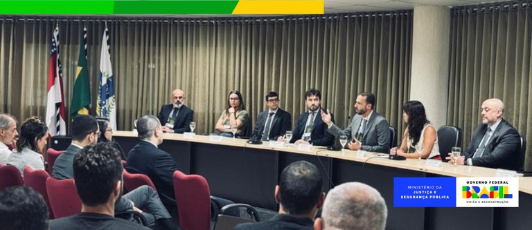Simpósio discute direitos dos povos indígenas em Manaus