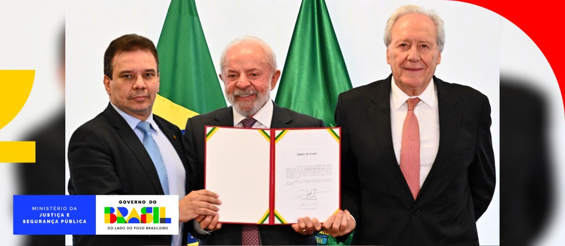 Jurista com trajetória no Ministério Público, na Presidência da República e na Petrobras passa a comandar a Pasta após a saída do ministro Ricardo Lewandowski