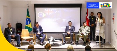 Brasil e Reino Unido discutem políticas de câmeras corporais em fórum internacional