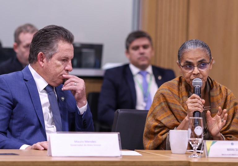 Ministra Marina Silva e o governador do Mato Grosso, Mauro Mendes, na sede do Ibama. Foto: MMA