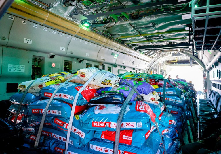Embarque de doações para animais afetados por catástrofe climática no RS. Foto: Secom/PR