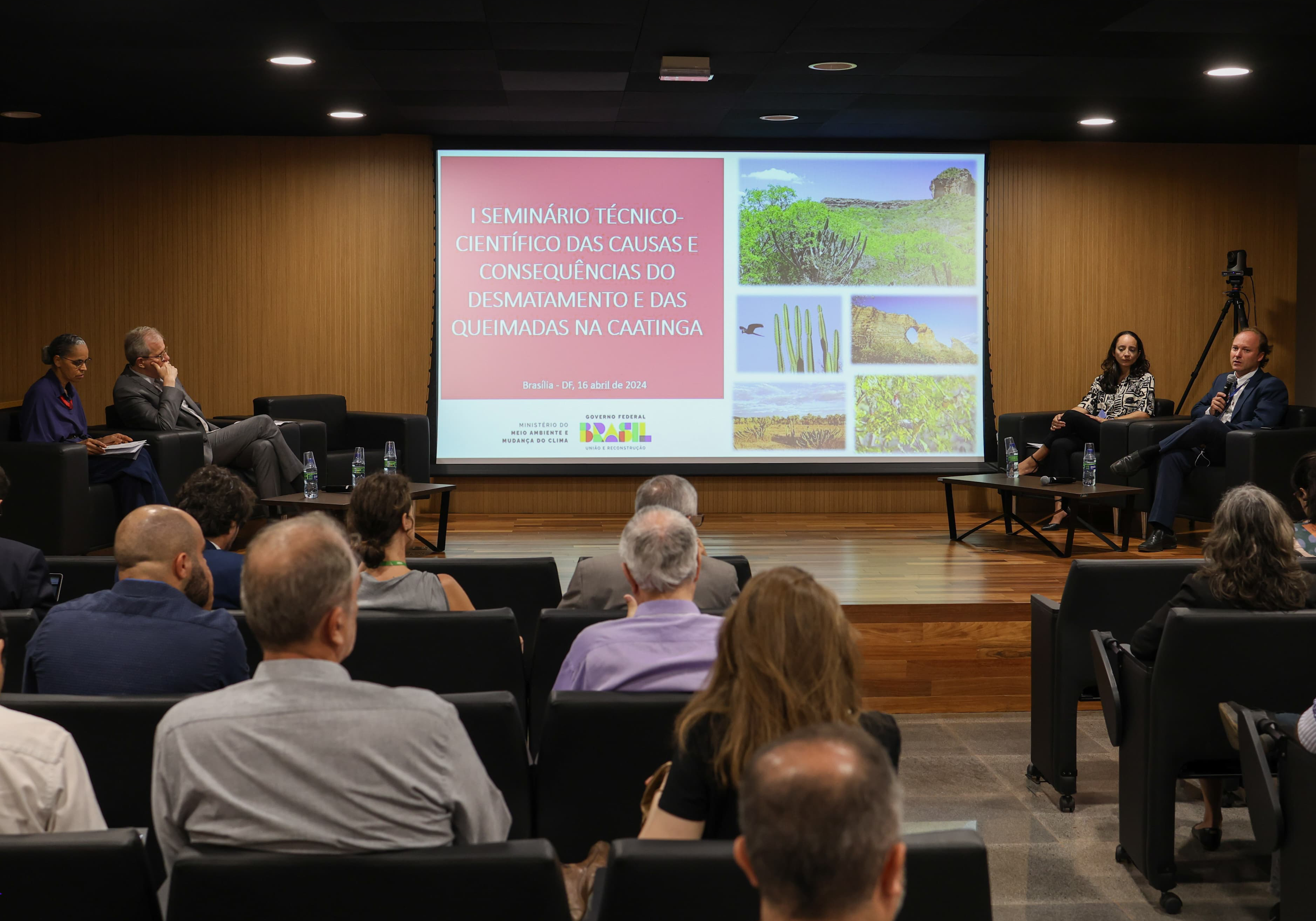 Debates e apresentações analisaram causas e consequências do desmatamento no bioma