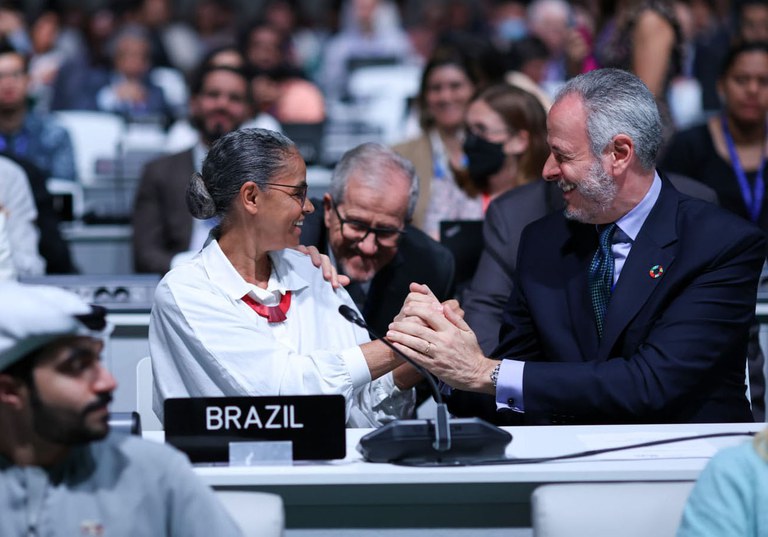Ministra Marina Silva, secretário-executivo do MMA, João Paulo Capobianco, e o secretário de Clima, Energia e Meio Ambiente do MRE, embaixador André Corrêa do Lago, após anúncio da COP30. Foto: Fernando Donasci